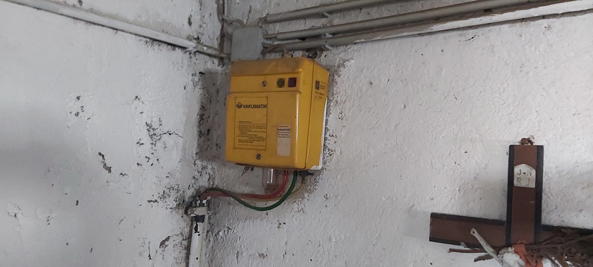Gutachter Heizöltank Sachverständiger AwSV Prüfen WHG Heizöl Tank Biogasanlage Güllebehälter